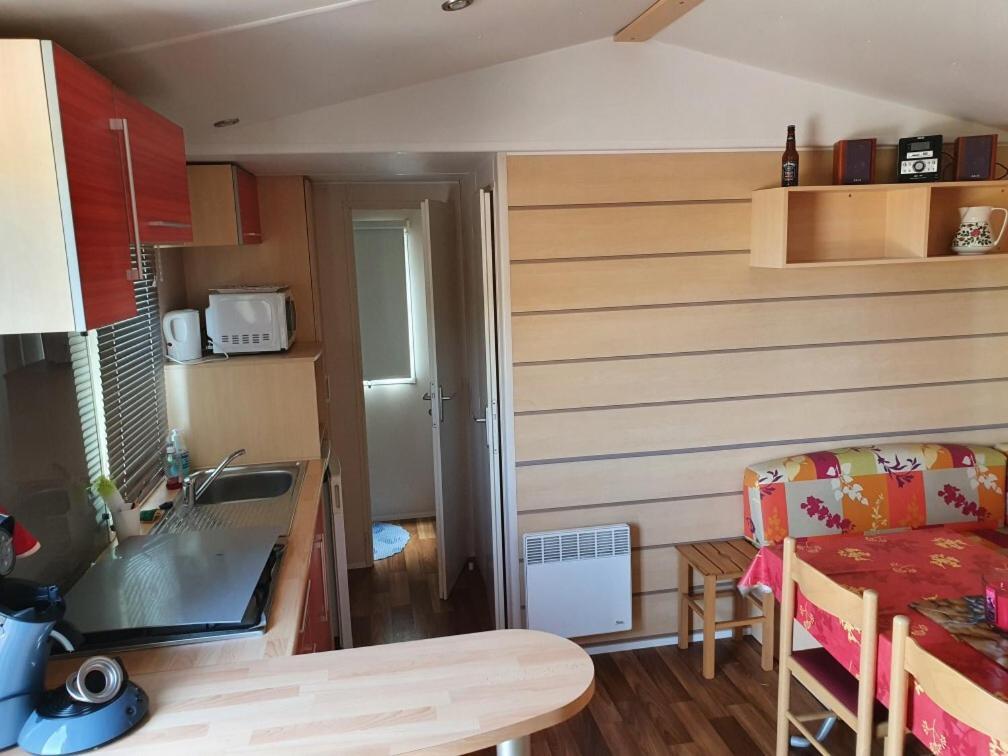 Mobil Home Avec Spacieuse Terrasse A Meschers Proche De Royan Ngoại thất bức ảnh