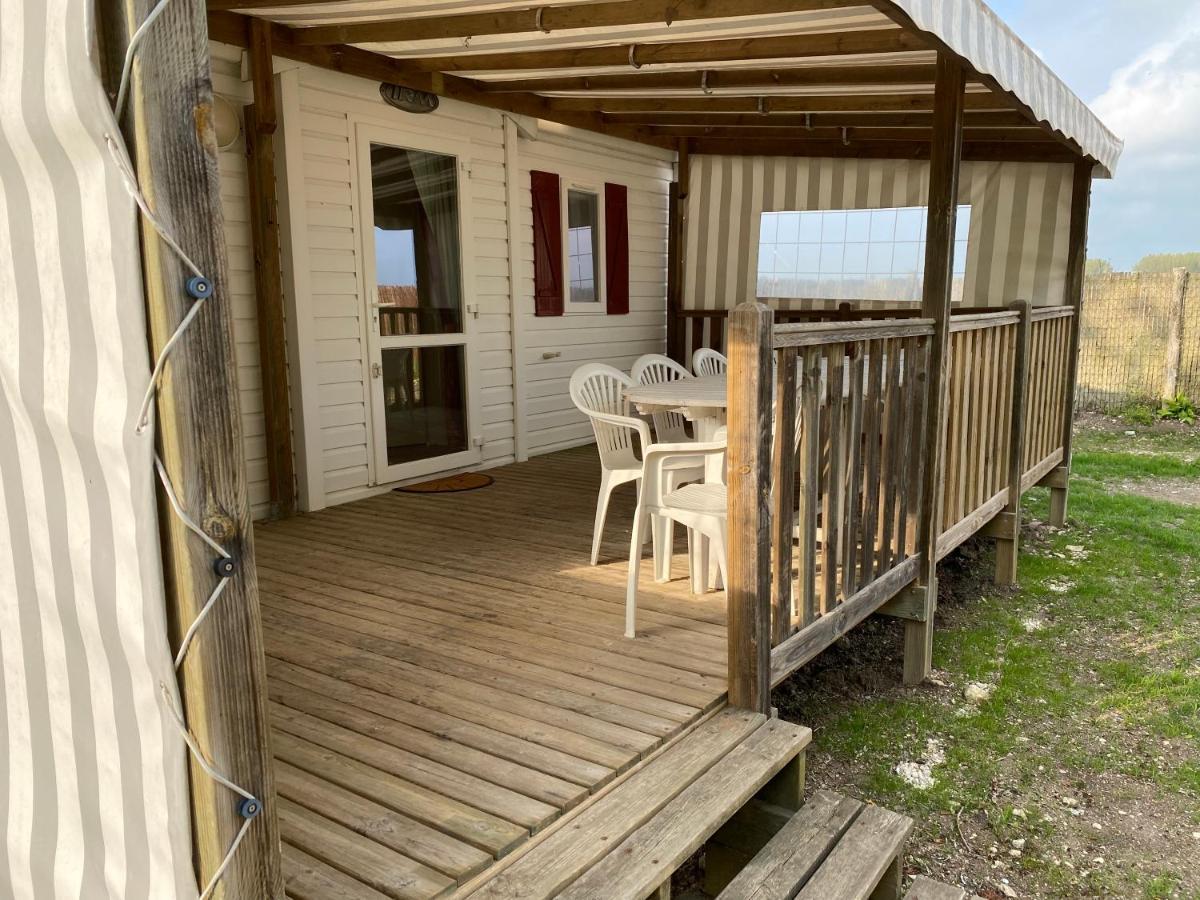 Mobil Home Avec Spacieuse Terrasse A Meschers Proche De Royan Ngoại thất bức ảnh